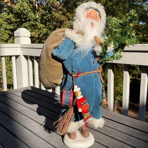 Byers' Choice Santa THE CAROLERS  Figurine with Blue Coat 2004